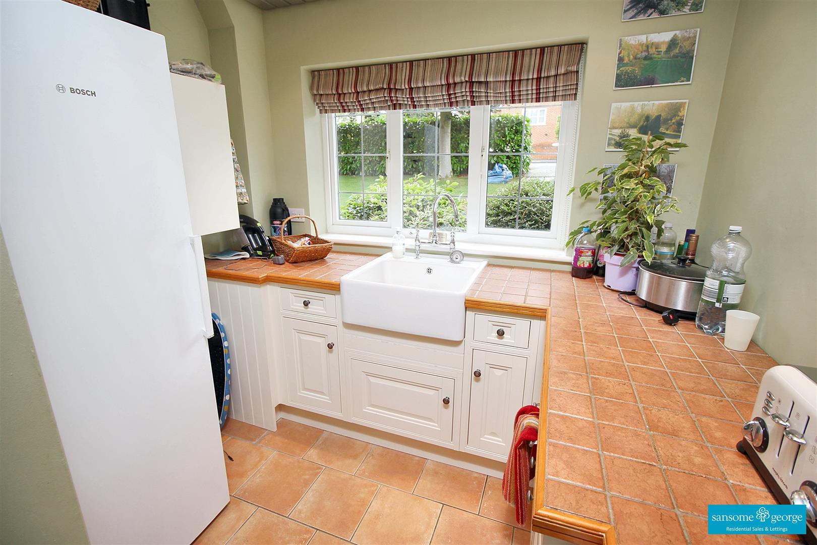 Fairway Avenue, Tilehurst, Reading